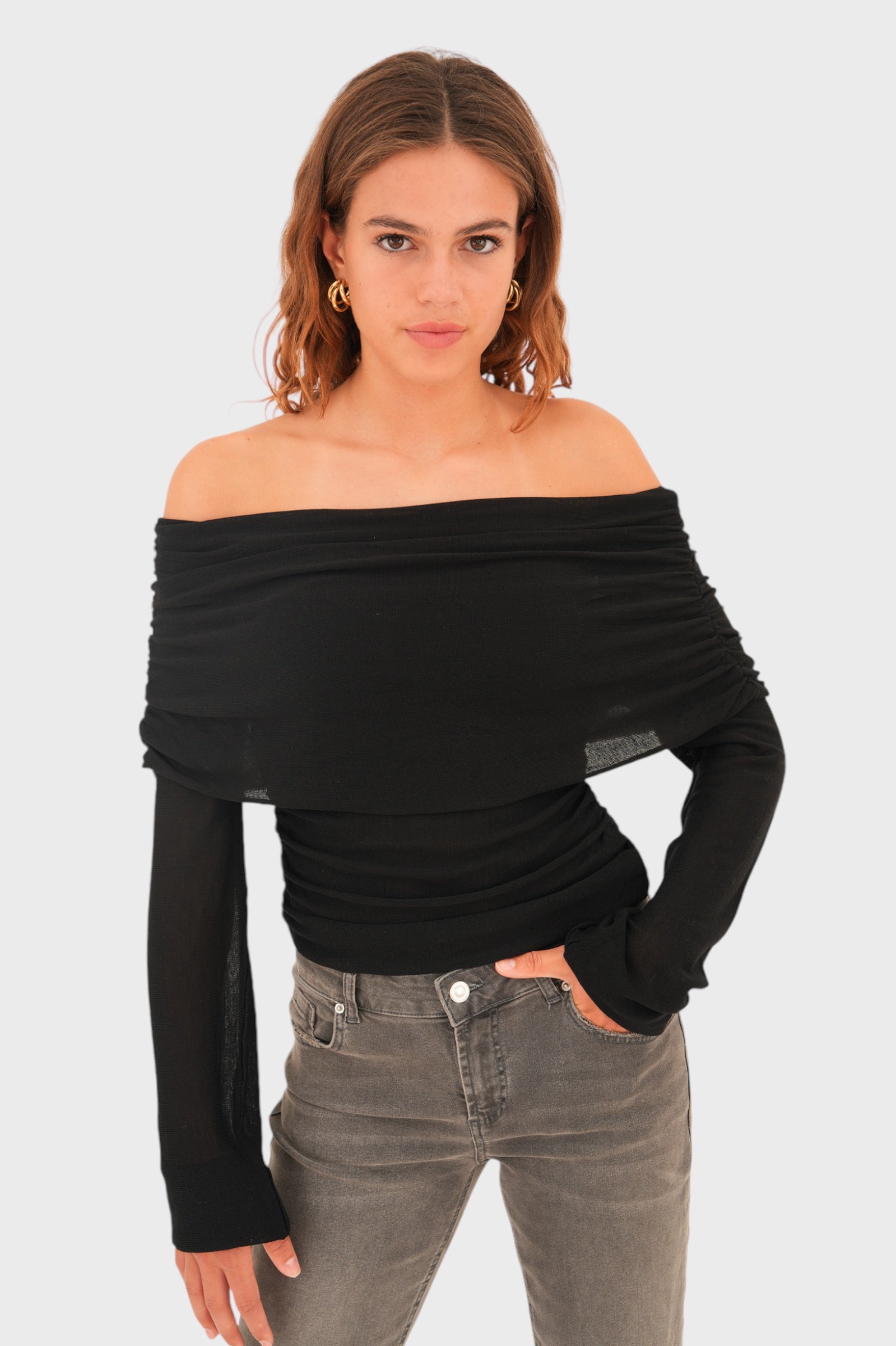 Off shoulder top black Meet Me There