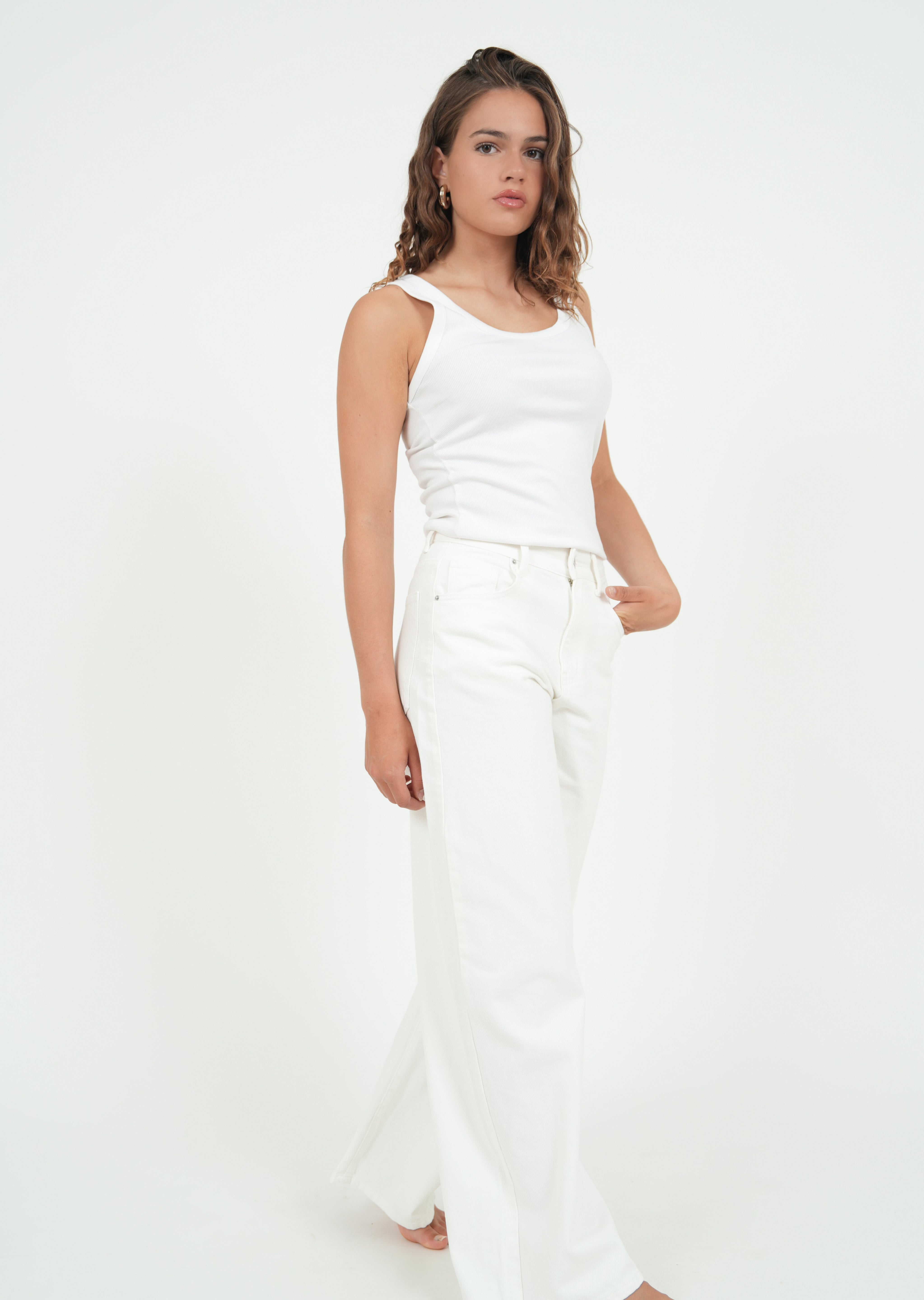 Jeans de "pierna ancha" blancos