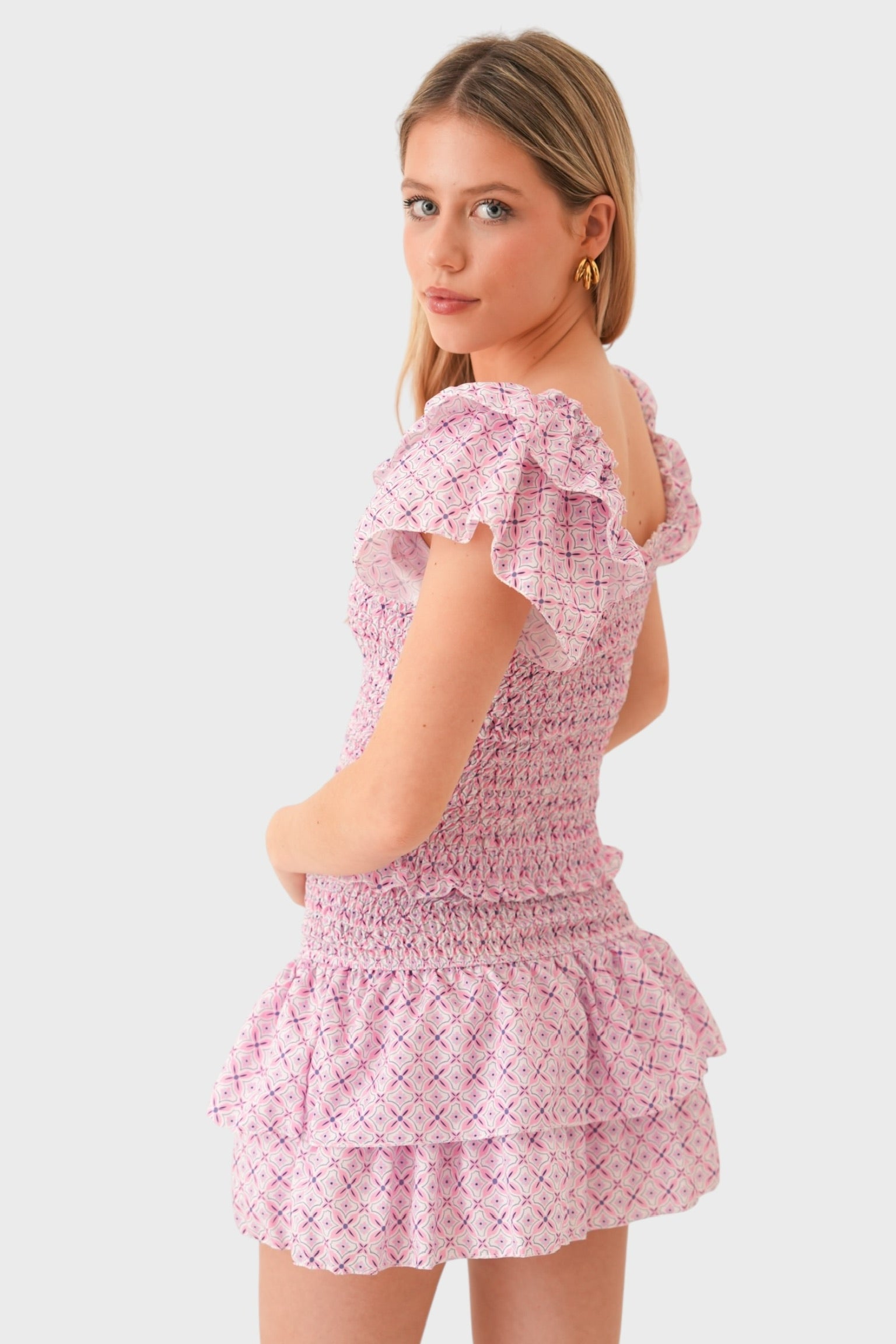 "Java" ruffle top