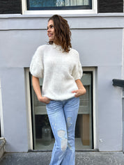 "Noor" light cream pullover