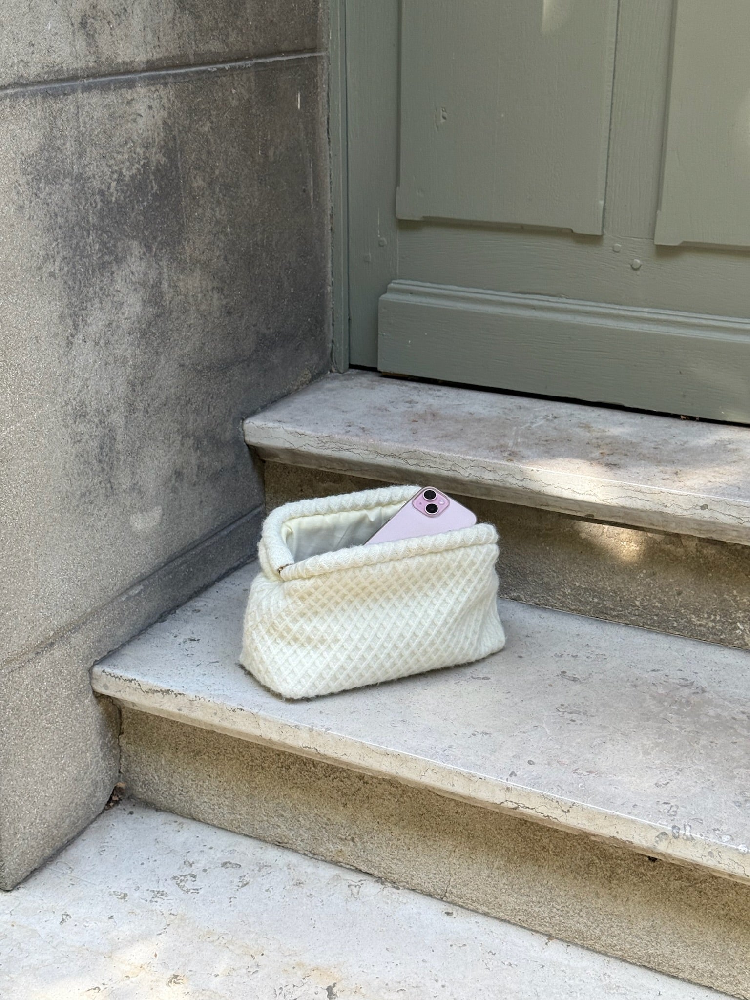 "Bonnie" clutch off white