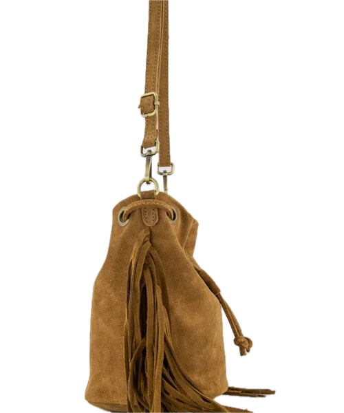 Achtergrond_van_hazel-suede-crossbody-tassen-taupe-c09-bronskleuri_1_verwijderd.png