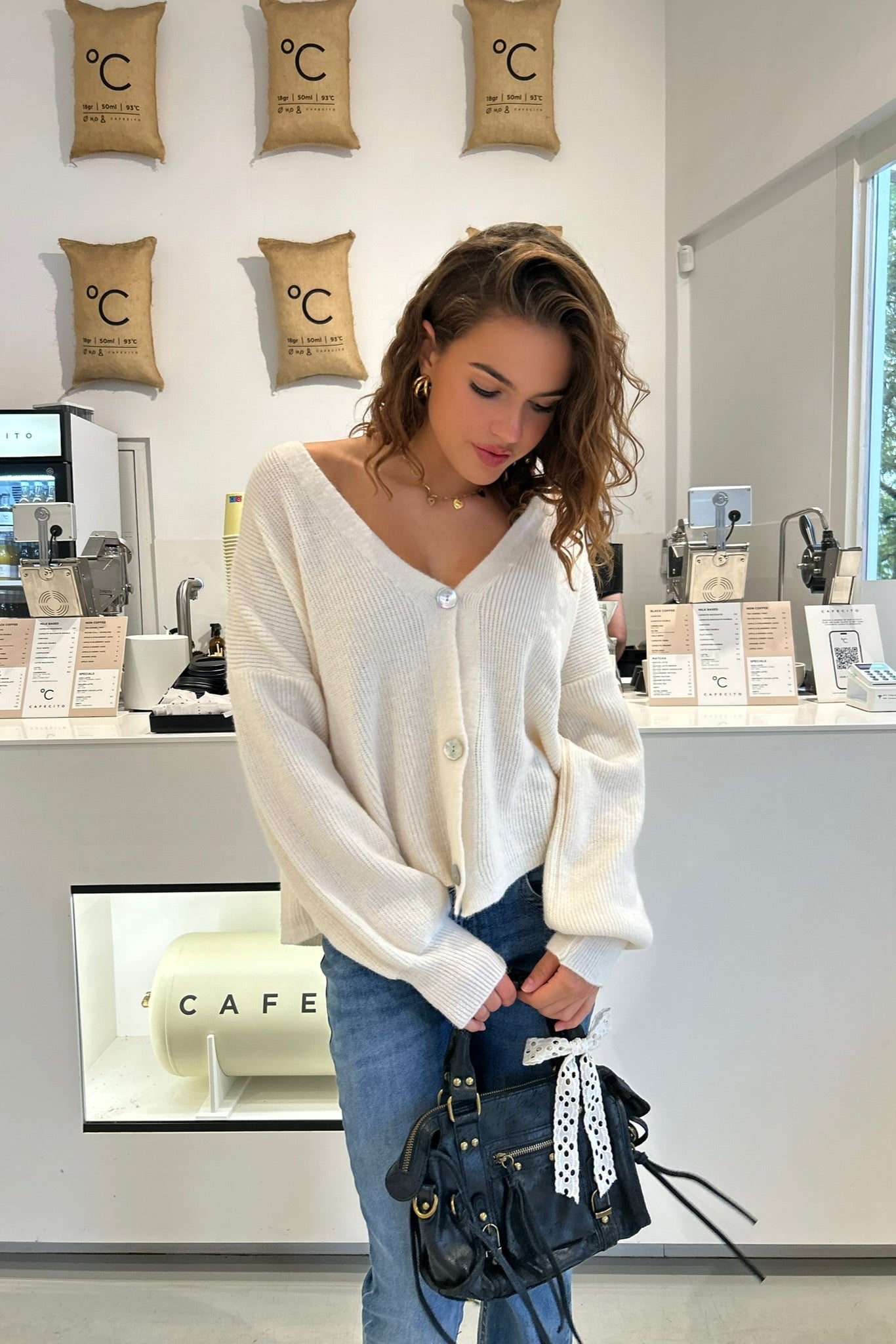 "Fall" vest white