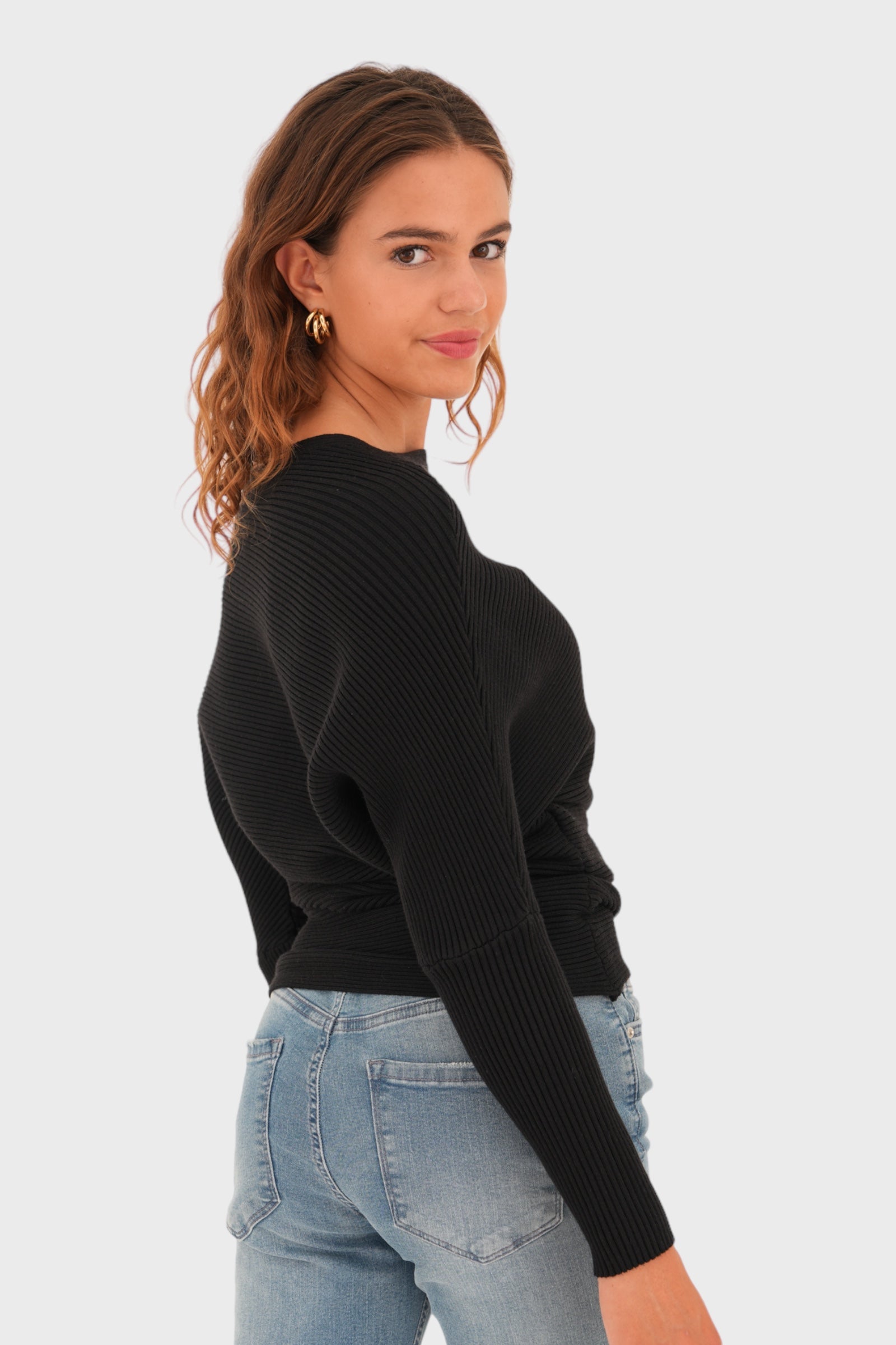 "Willow" sweater black