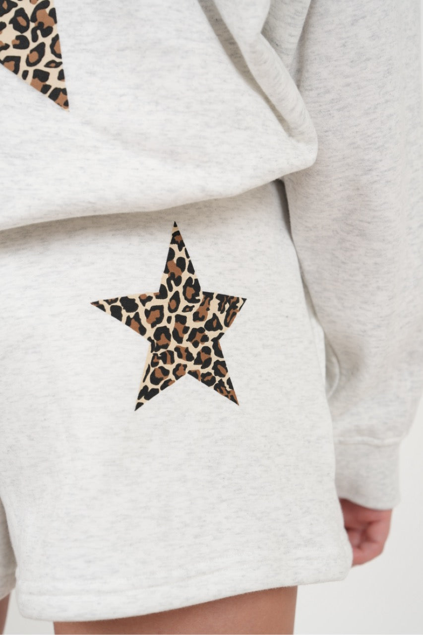 "One star" short grey