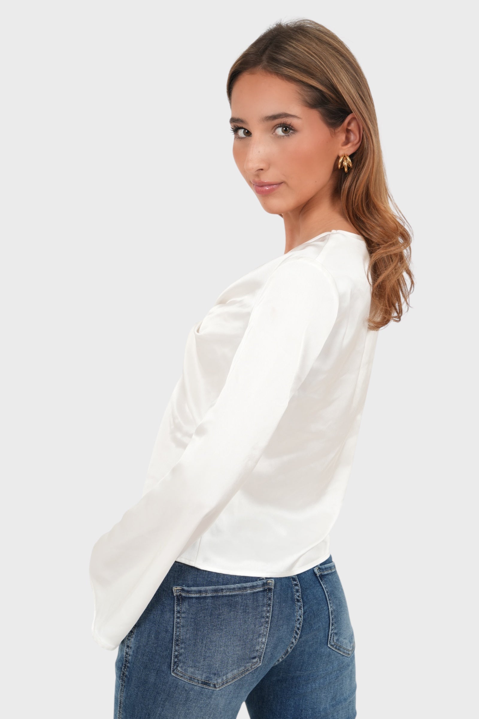 "Pearl" top white