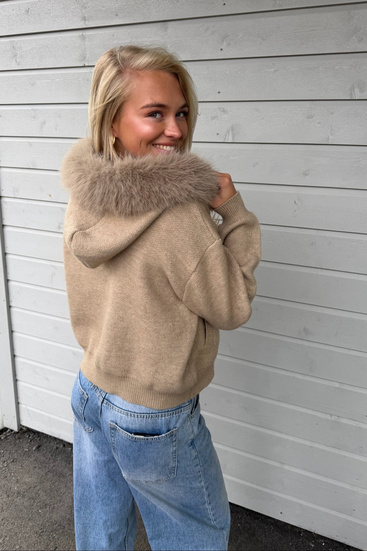 "Frida” cardigan beige