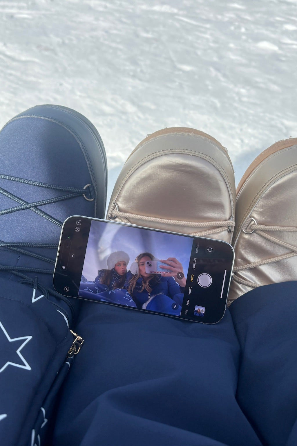 "Snowy" boots gold (PRE ORDER)