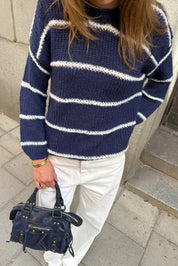 "Bisous" sweater navy