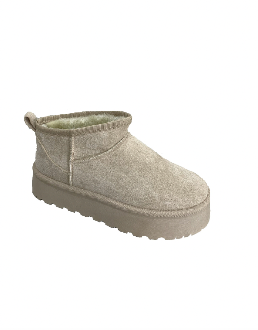 "Comfy boots" beige platform