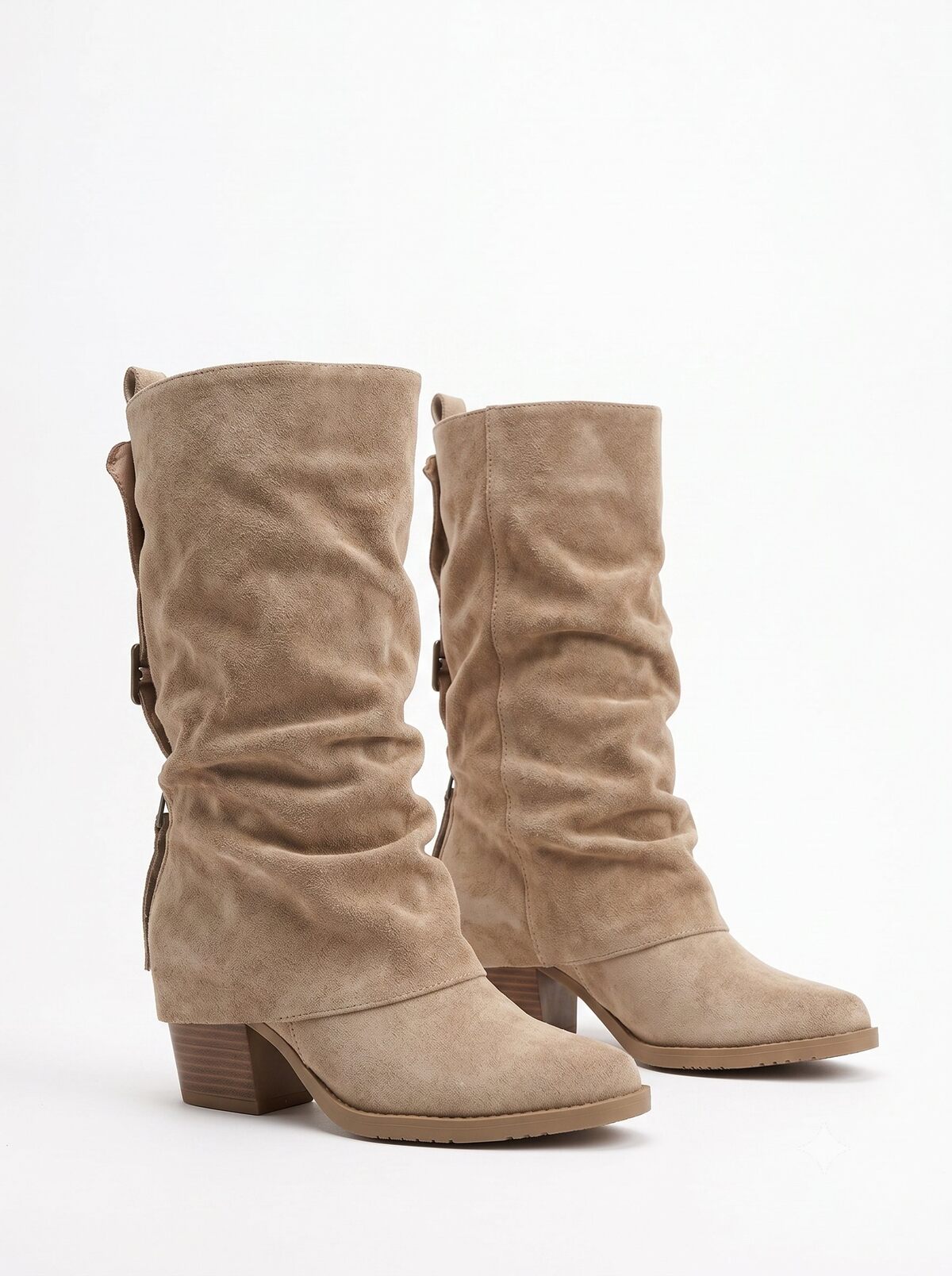 bottines-texanes-en-daim-avec-boucles-arriere-bout-effile-et-talon-wes_beige_6a6f09a4d6b48.jpg