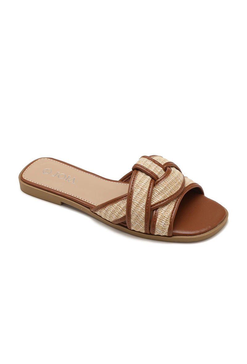 claquettes_camel_67bcf714e3fff_4172ddac-ddcd-45e4-bcdf-2e8b1b587433.webp