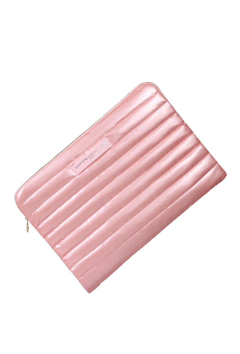 pochette-ipad-macbook-13-matelassee-doudoune_rose_66eaefdeb8696.webp