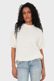 "Noor" light cream pullover